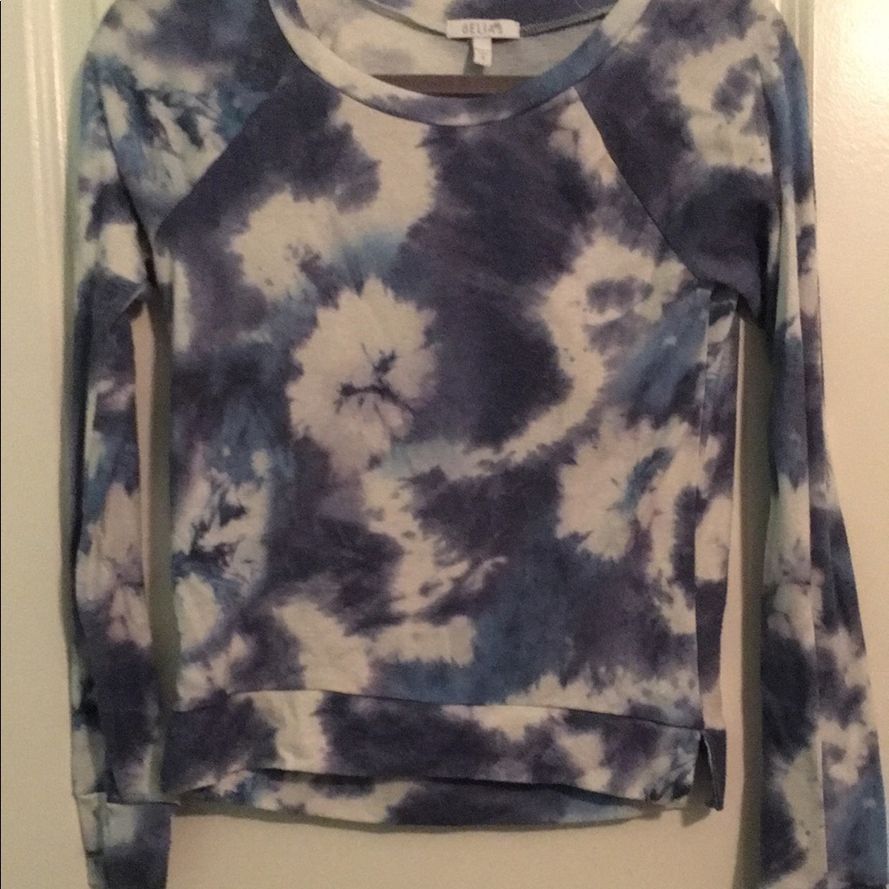 CUTE TIE DYE DILIAS SWEATER!